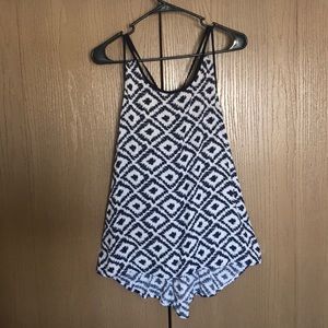 Stitch fix strappy tank top with criss cross back.